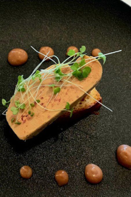 CÔTEAUX ET FOURCHETTES