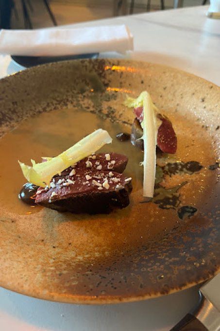 LE LIÈVRE GOURMAND