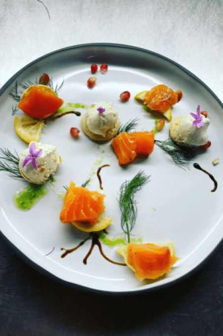 DES GOURMETS